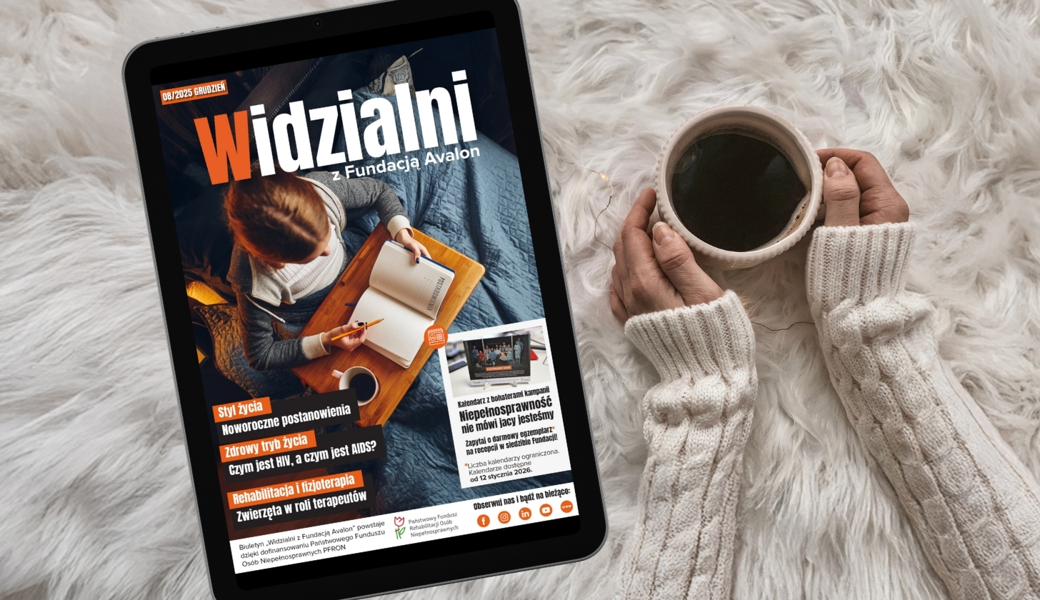 Wizualizacja grudniowej okładki biuletynu Widzialni z Fundacją Avalon na tablecie.