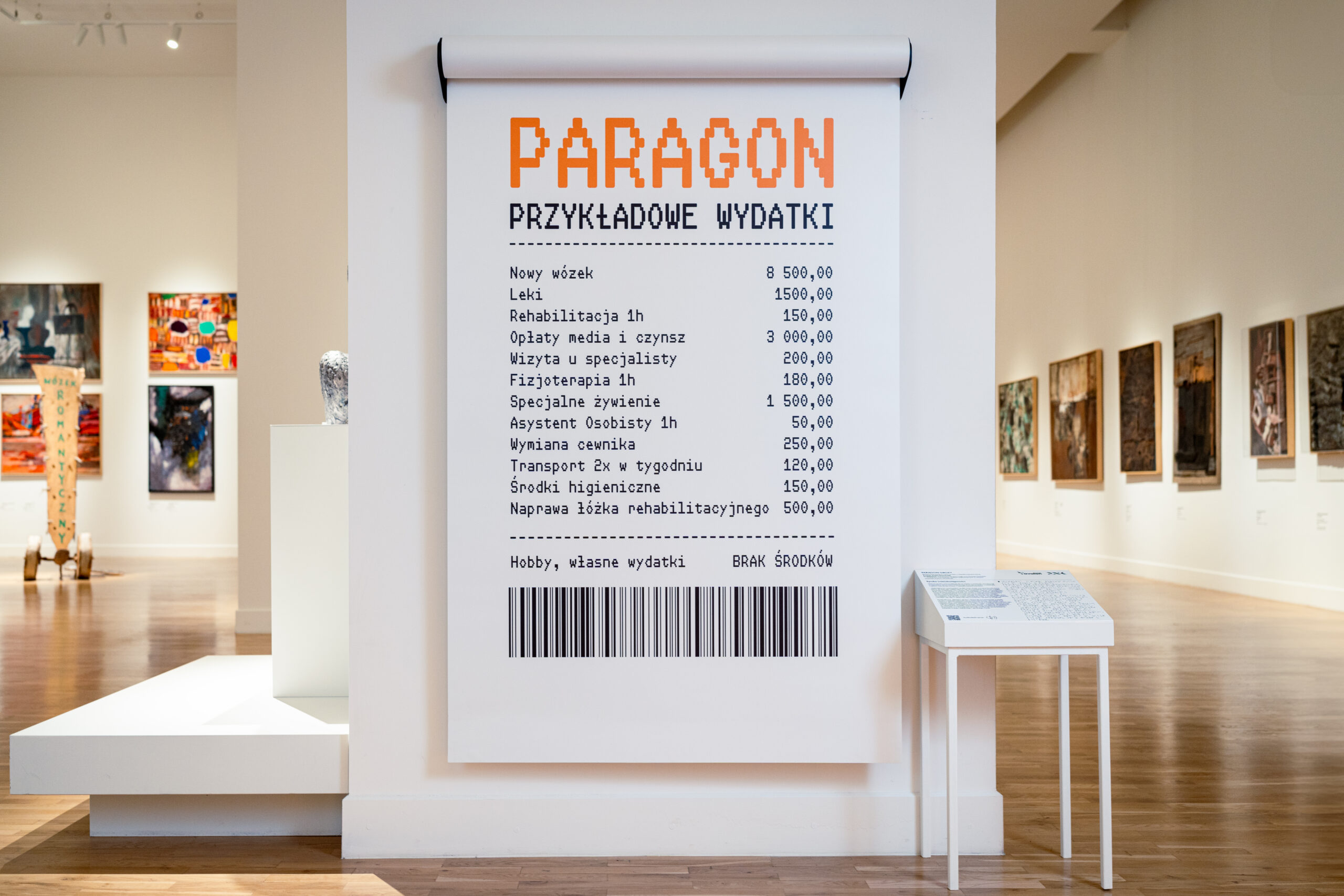 Zdjęcie eksponatu pod tytulem Paragon Grozy w Galerii Muzeum Narodowego w Krakowie.